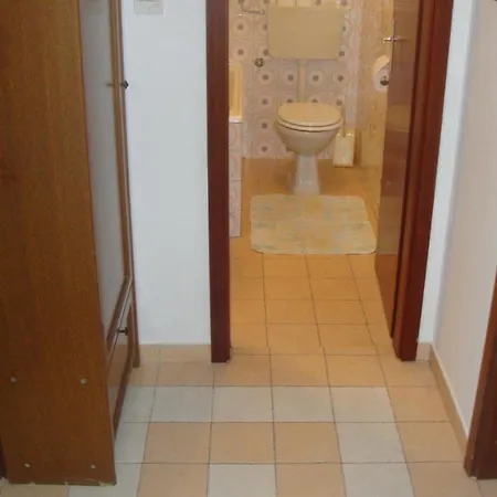 One-bedroom Near Sea