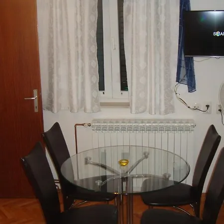 One-bedroom Near Sea Apartamento Vodice